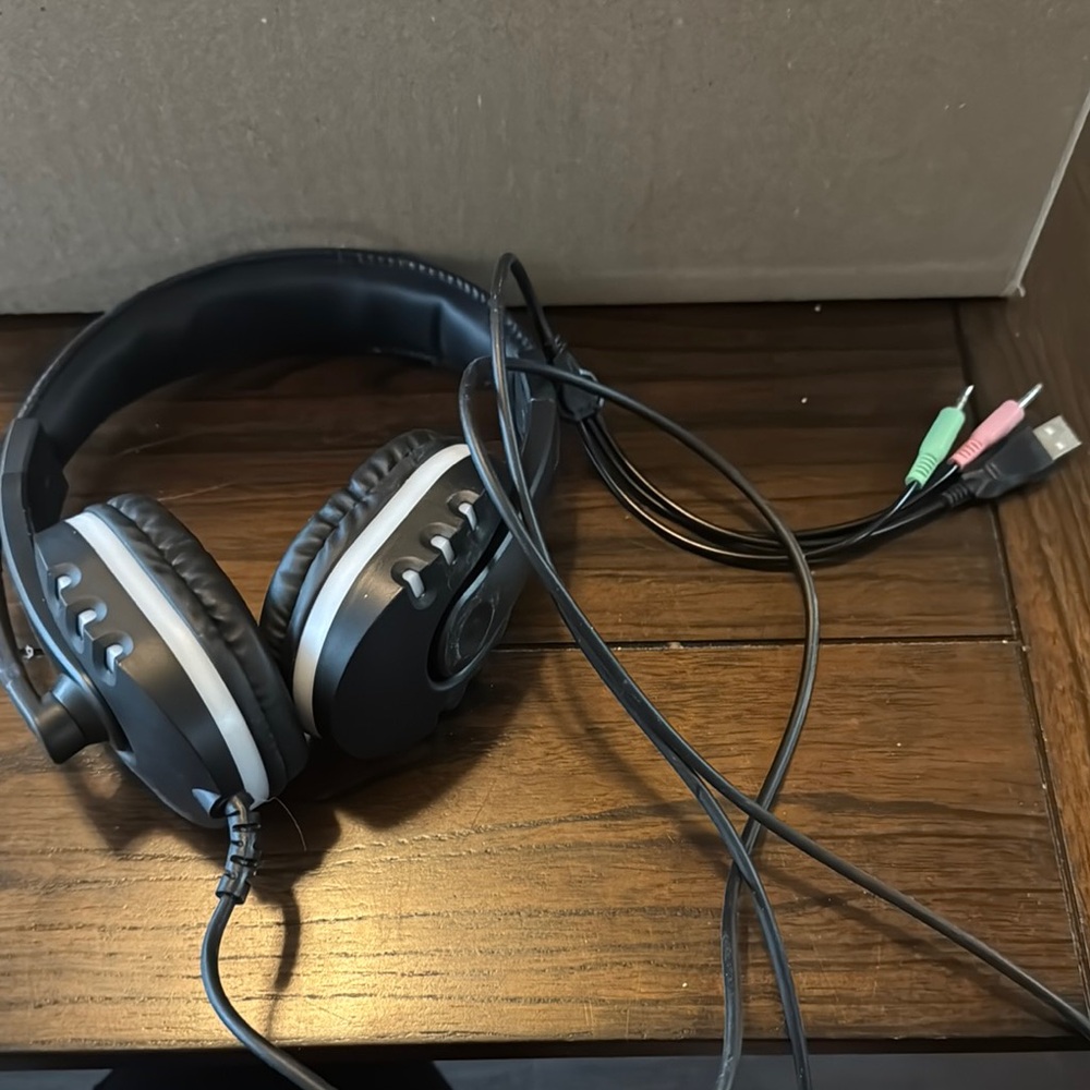 Black Over-Ear Headphones